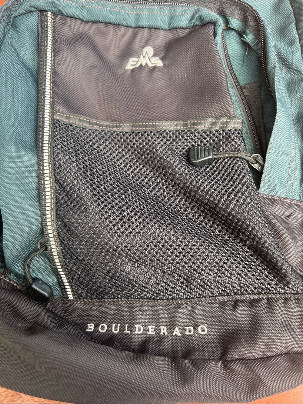 Vtg EMS Boulderado mid weight day pack